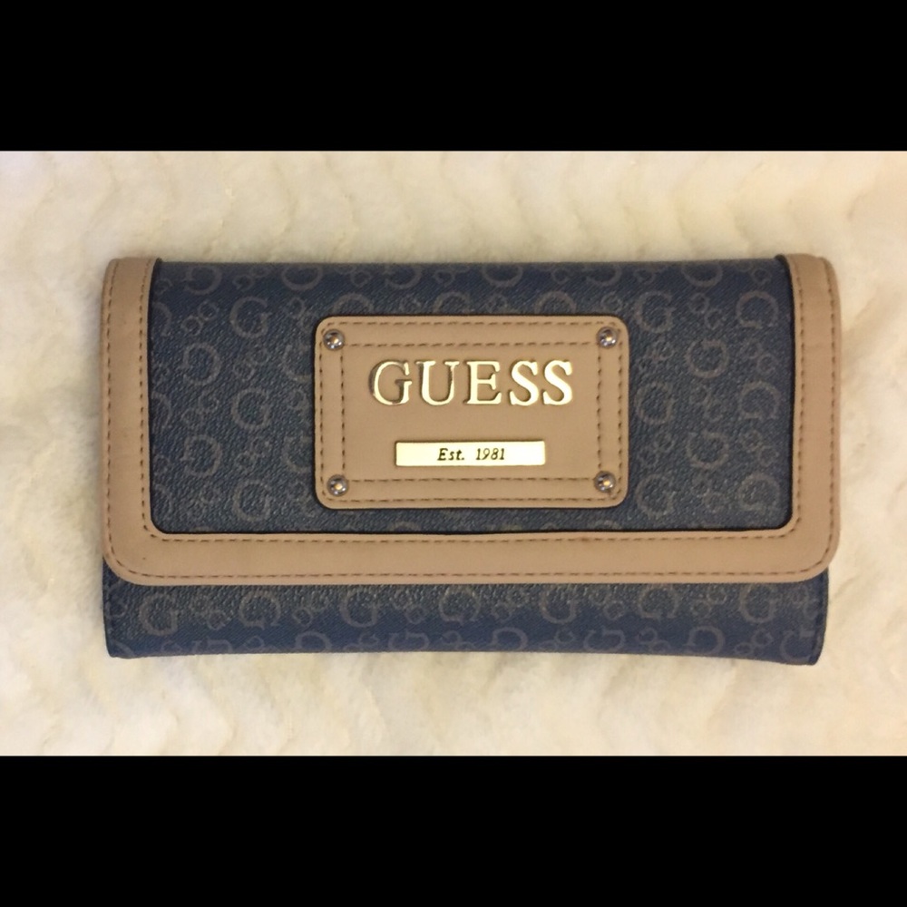Guess Wallet - Picture 5 of 5